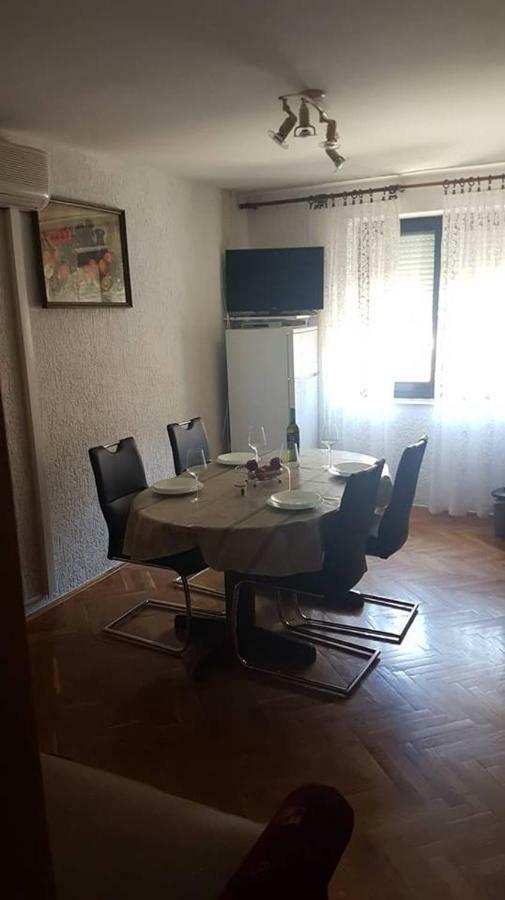 Apartmani Vibovec Lana 305 Lopar Exterior photo